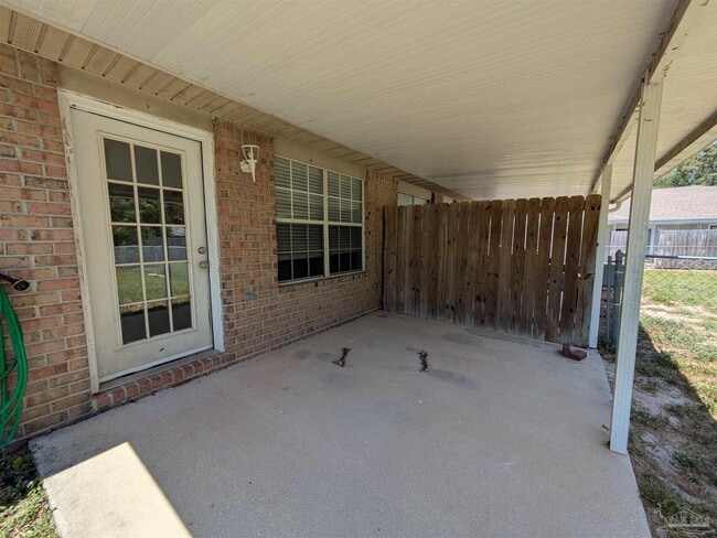 Building Photo - 3359 Green Briar Cir