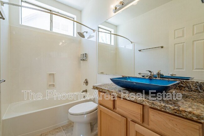 Building Photo - 4663 S Oleander Dr