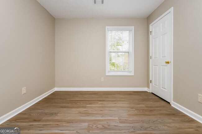 Building Photo - 1200 Eagles Pass