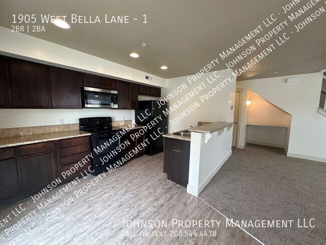 Building Photo - 1905 W Bella Ln