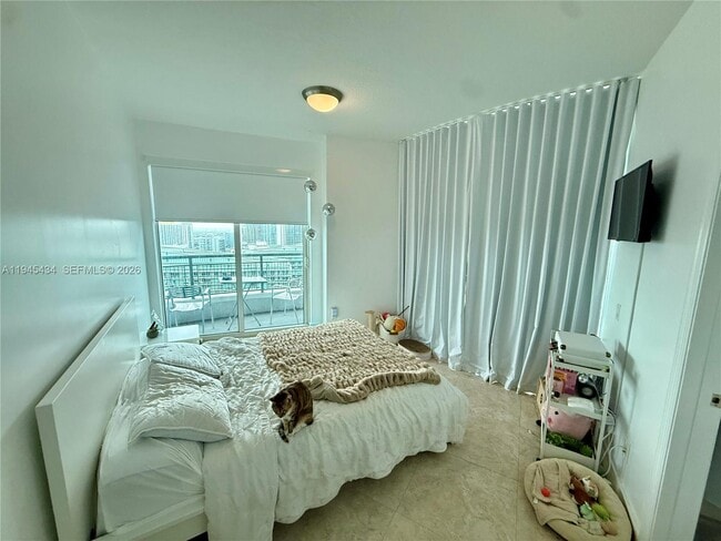 Building Photo - 60 SW 13th St