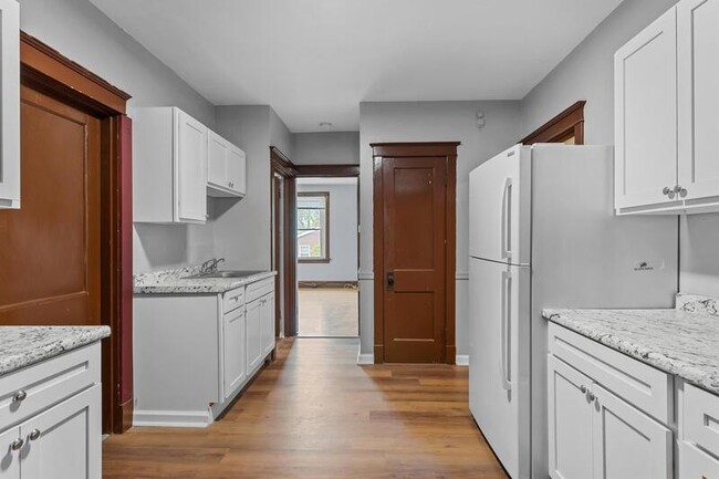 Building Photo - 3208 Delor St