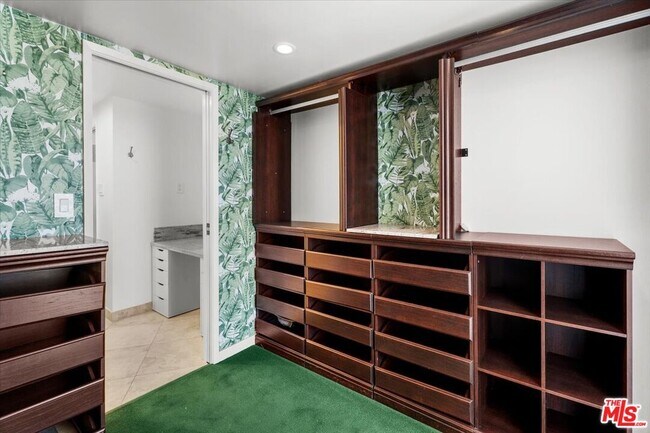 Building Photo - 4314 Marina City Dr