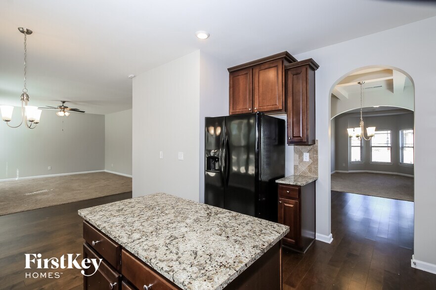 Building Photo - 3823 Okefenokee Rdg