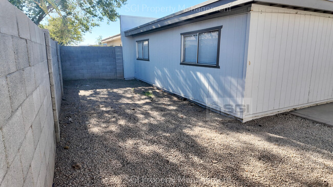 Building Photo - Newly remodeled 3 bedroom, 2 bath home.