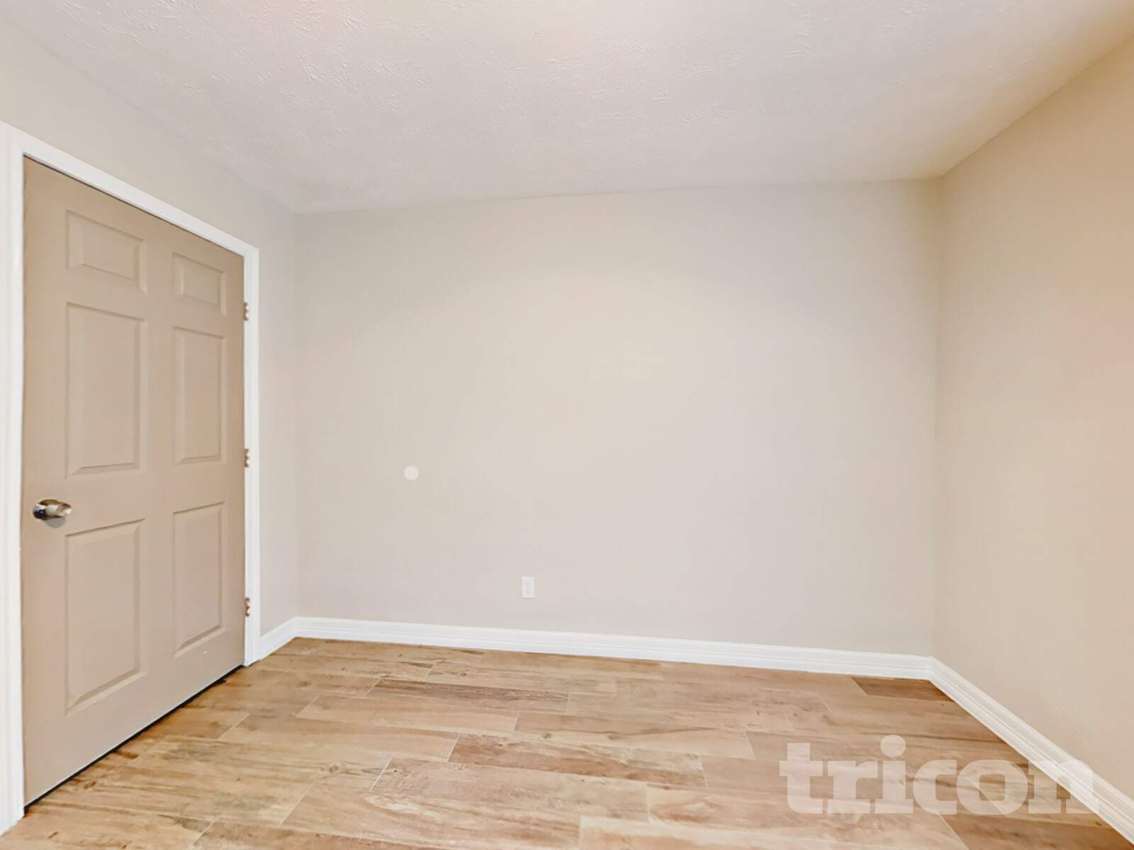 Building Photo - 6127 Larchbrook Dr