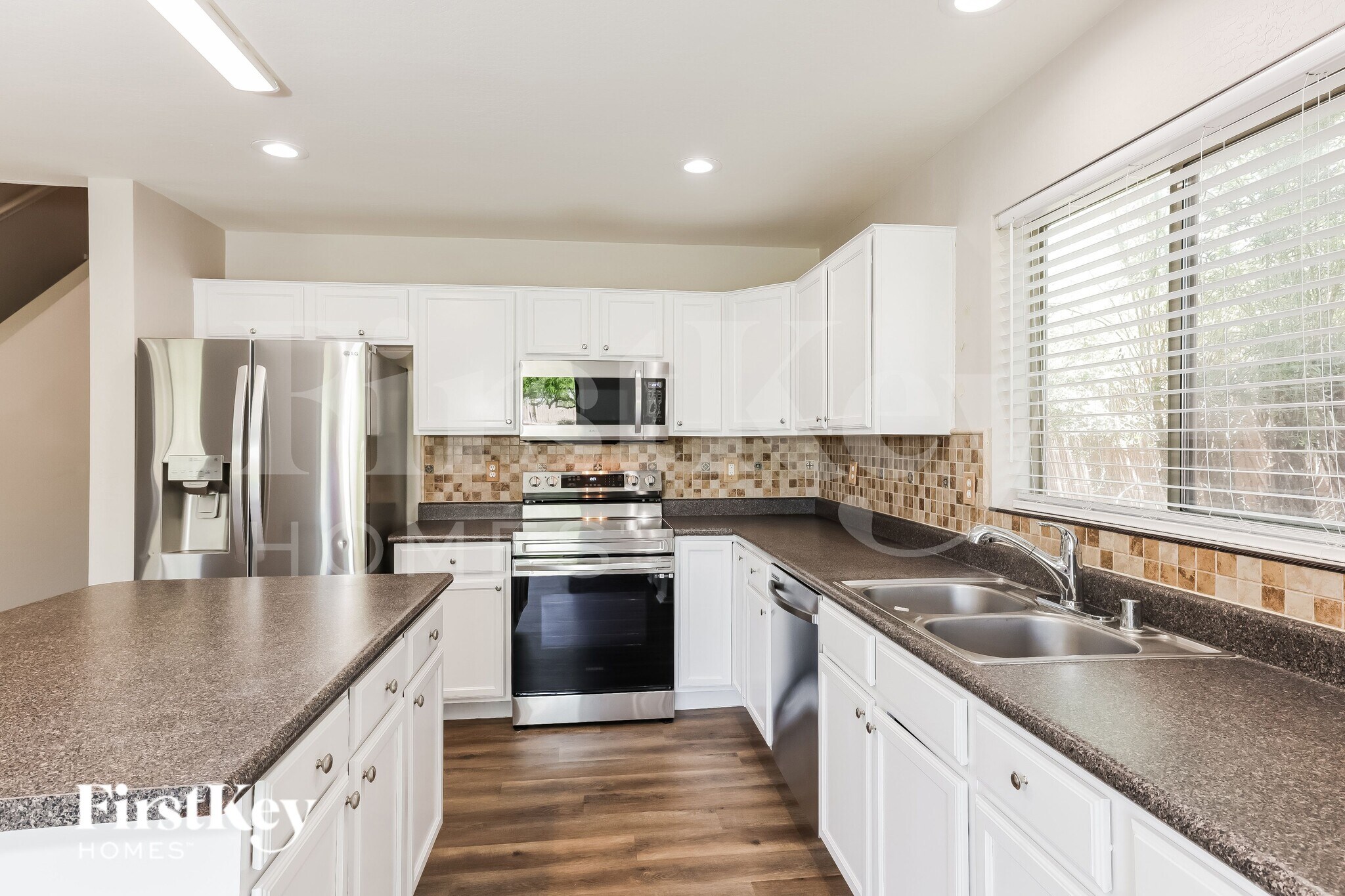 Building Photo - 5570 E Flowing Spring