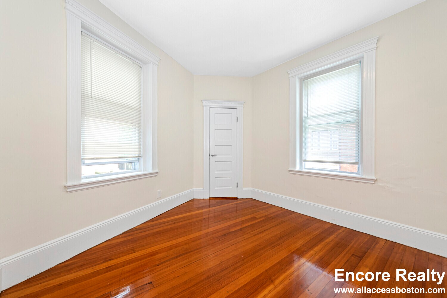 Building Photo - 63 Fairbanks St