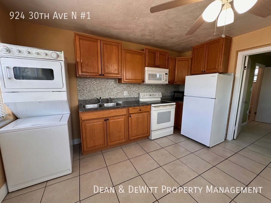 Building Photo - 1 Bed/1 Bath