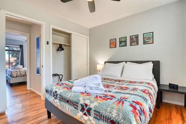 Building Photo - Cute 3 Bedroom Home in Central Colorado Sp...