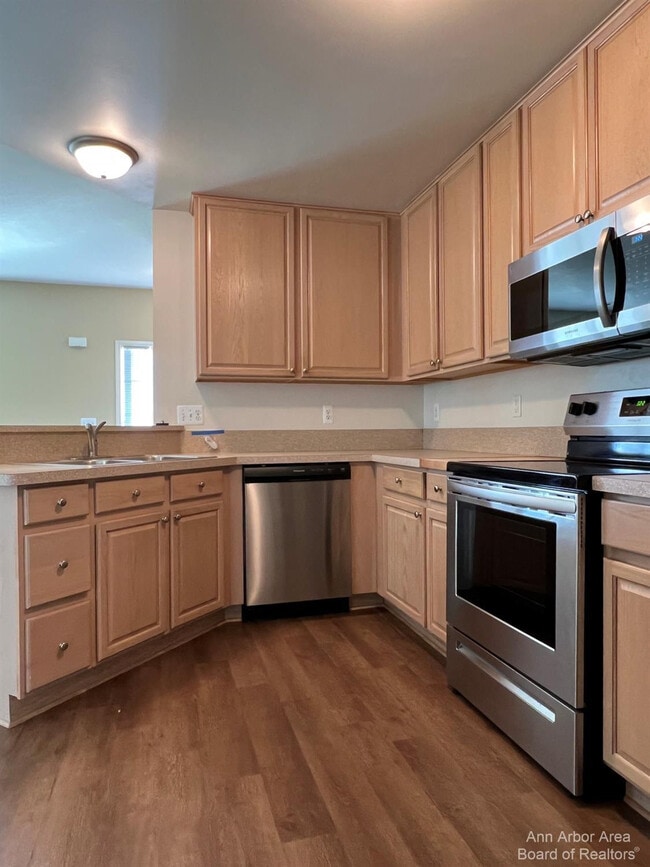 Building Photo - 3073 Cloverly Ct