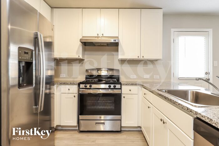 Building Photo - 10802 Prusiner Dr