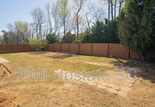 Building Photo - 218 Marefair Ln