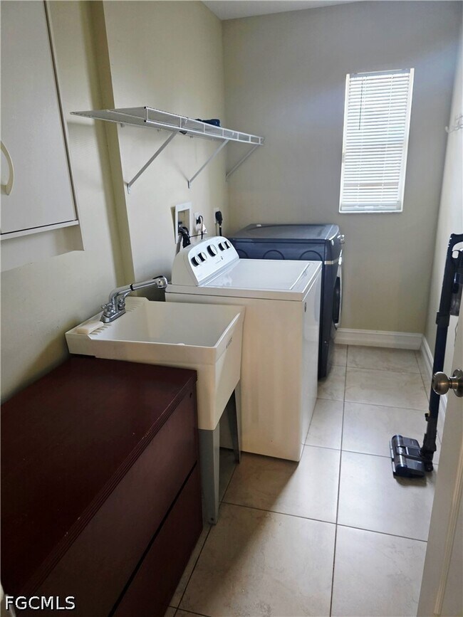 Building Photo - 5301 Banning St