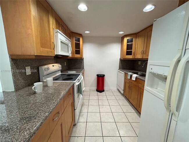 Building Photo - 9780 SW 92nd Terrace