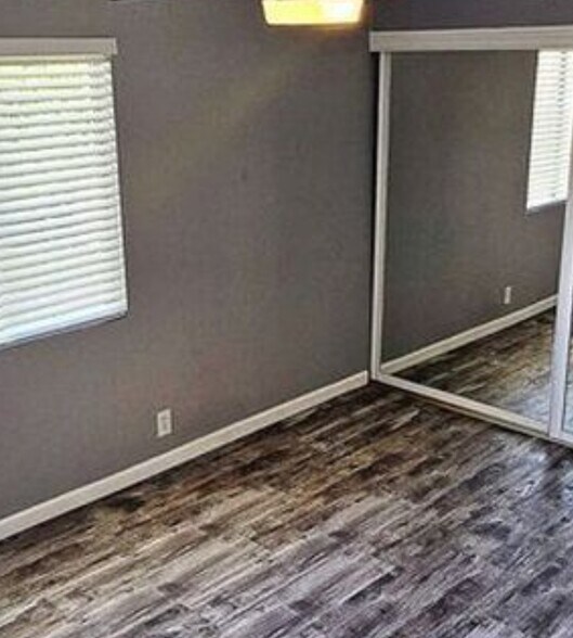 Building Photo - 4620 N 68th St