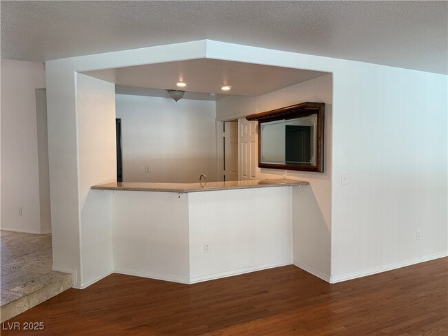 Building Photo - 8224 Tivoli Cove Dr