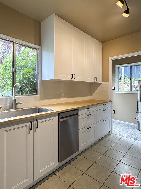 Building Photo - 1401 Dartmouth Dr