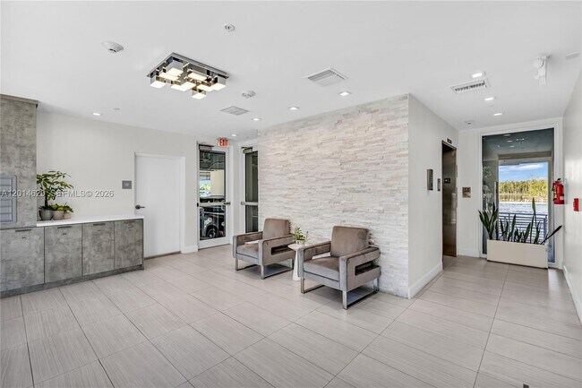 Building Photo - 6100 N Ocean Dr