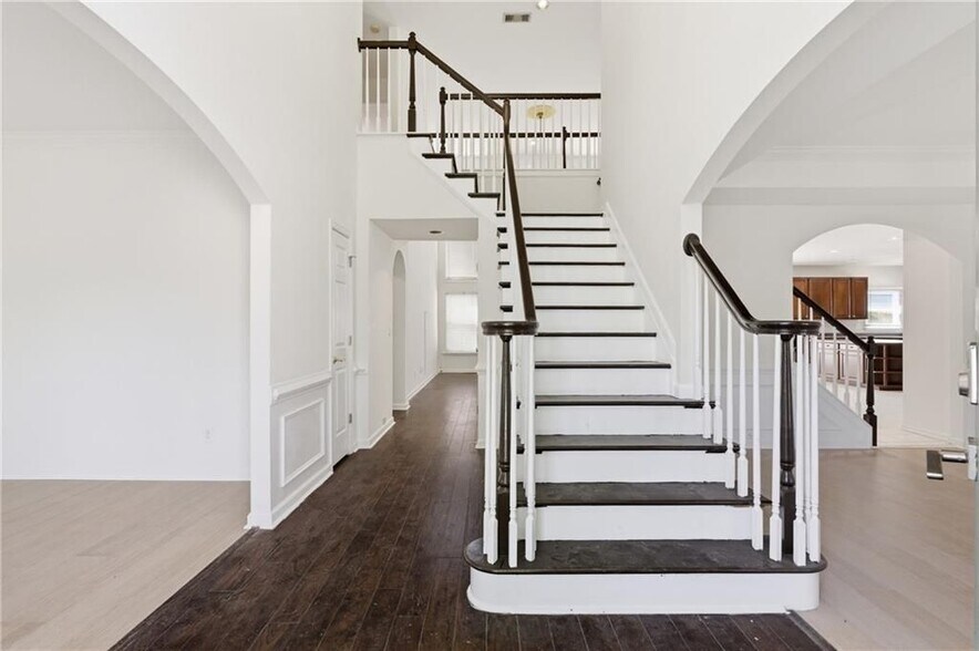 Building Photo - 1702 Clay Brooke Ct SE