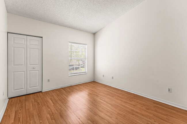 Building Photo - 10336 Fox Trail Rd S