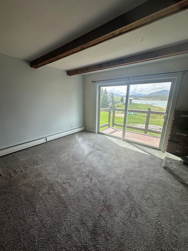 Building Photo - Yacht Club Condo - Great 3 Bedroom/2 Bath Unit w/Lake Access