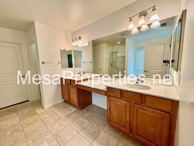 Building Photo - 16677 Desert Lily St