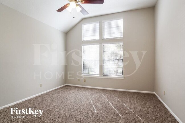 Building Photo - 30 Sylvan Forest Dr