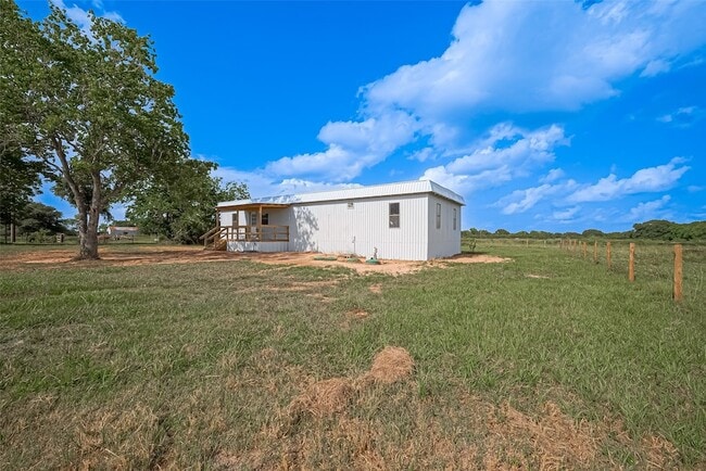 Building Photo - 22334 FM 762 Rd