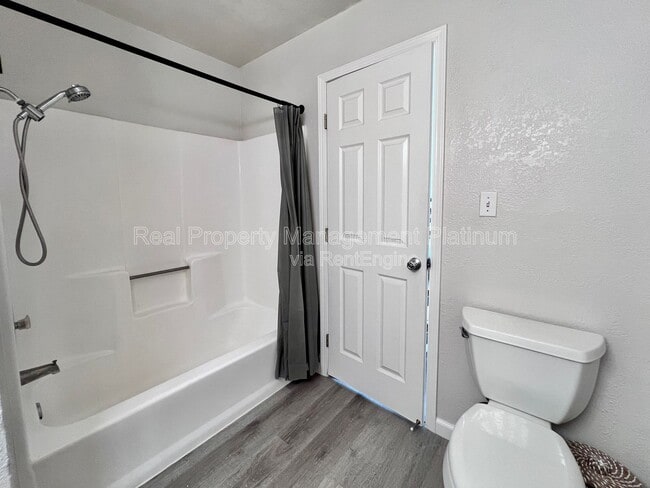 Building Photo - 4244 N Brix Ave