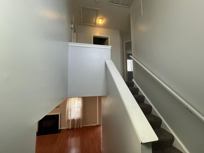 Building Photo - 3896 Baybrook Dr