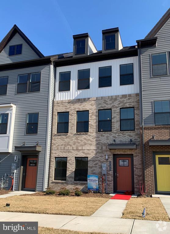 Building Photo - 741 Allegheny Ave