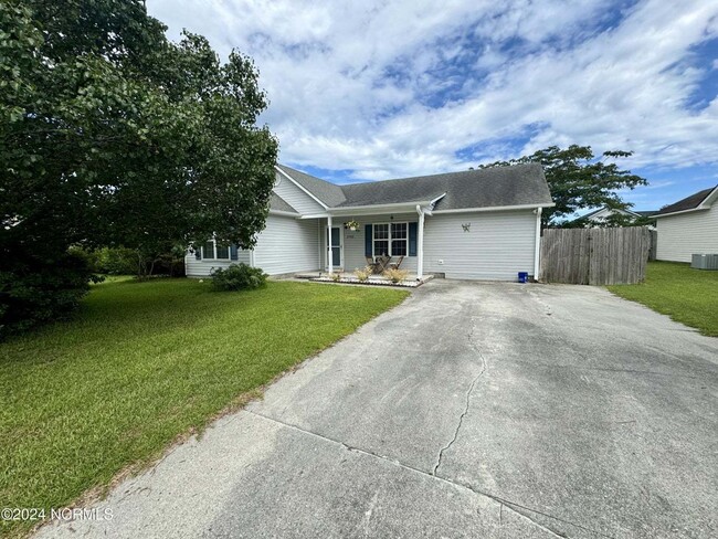 Building Photo - Charming 3-Bedroom Home in Wilmington - Fu...