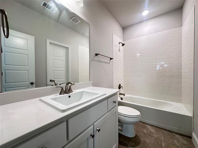 Building Photo - 2213 Palomino St