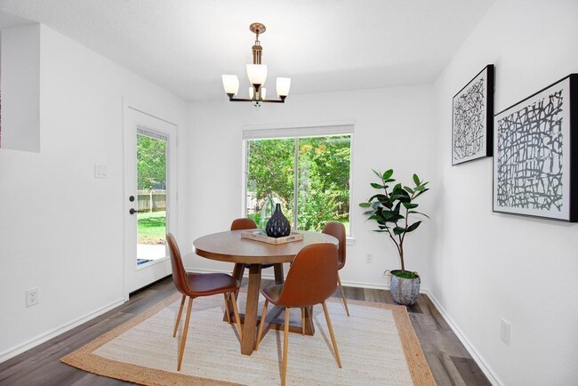 Building Photo - 2203 Lexfield Ln