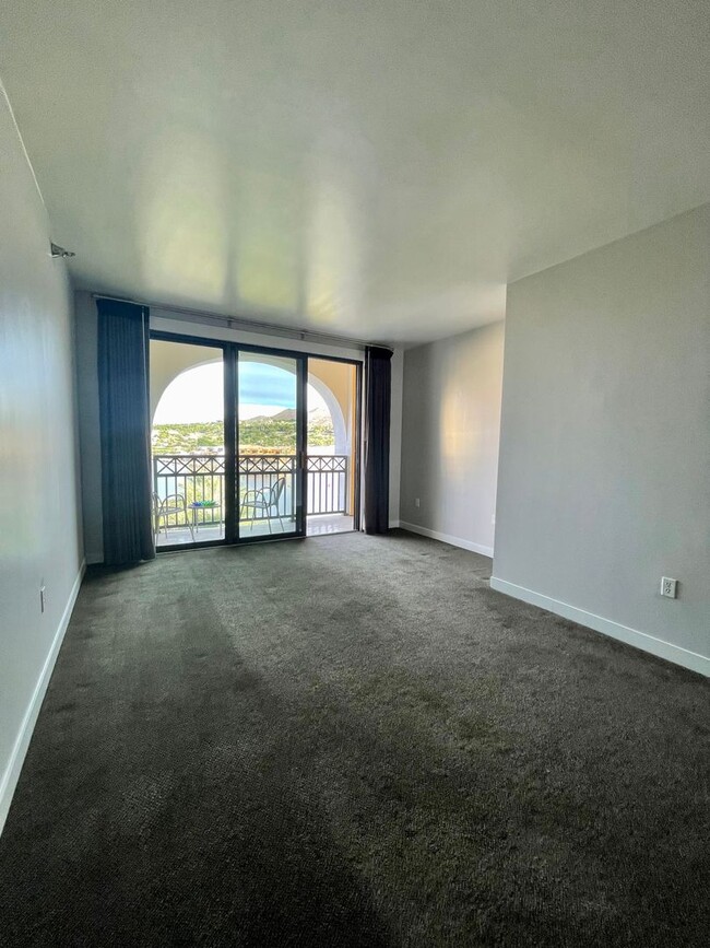 Building Photo - Lake Las Vegas Condo with STUNNING VIEWS!