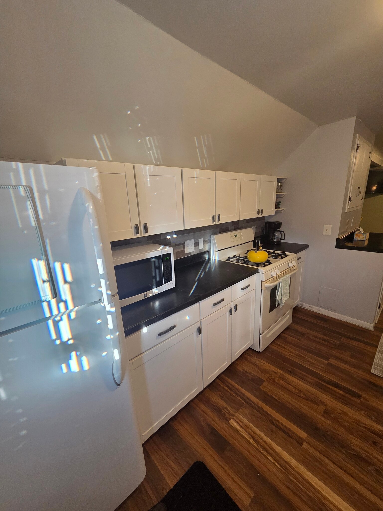 Building Photo - 335 Shakopee Ave E