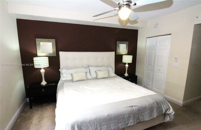 Building Photo - 17150 N Bay Rd