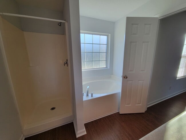 Building Photo - 6446 Swallowtail Dr