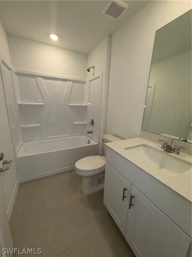 Building Photo - 3809 20th St SW