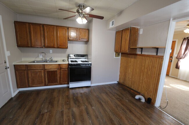 Building Photo - 2408-2410 Flint Hills Dr