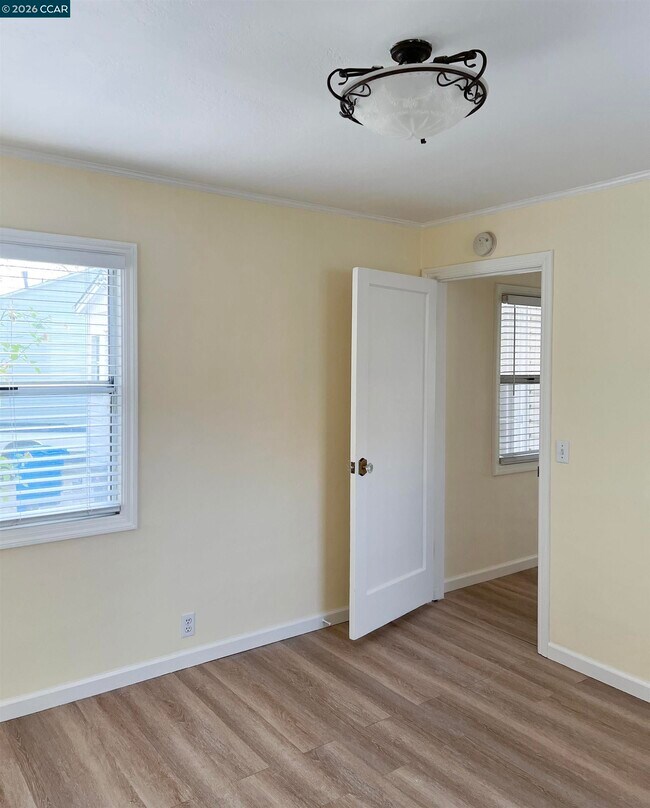 Building Photo - 192 Viewmont Ave