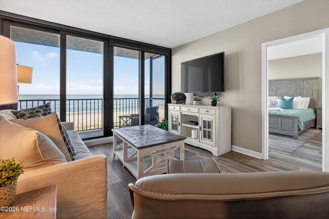 Building Photo - 601 1st St S