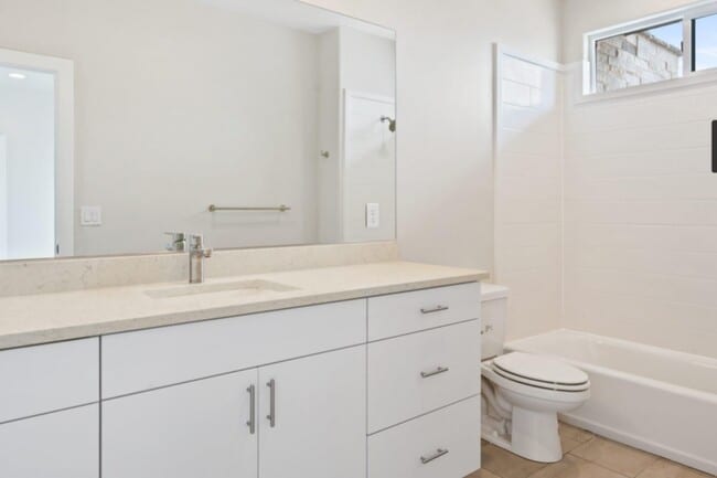Building Photo - 4106 S 545 E