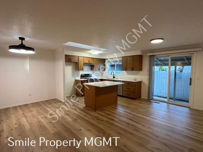 Building Photo - Remodeled Ranch in a Quiet Community