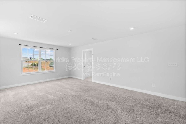 Building Photo - 7067 Waterwheel St SW