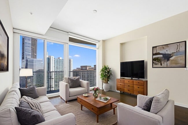 Building Photo - 10 Terminus Luxury 2 Bedroom Condo in Hear...