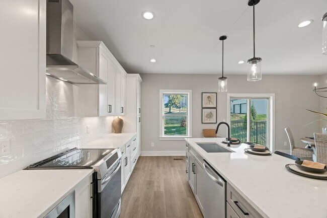Building Photo - 210 Charlotte Everly Cir