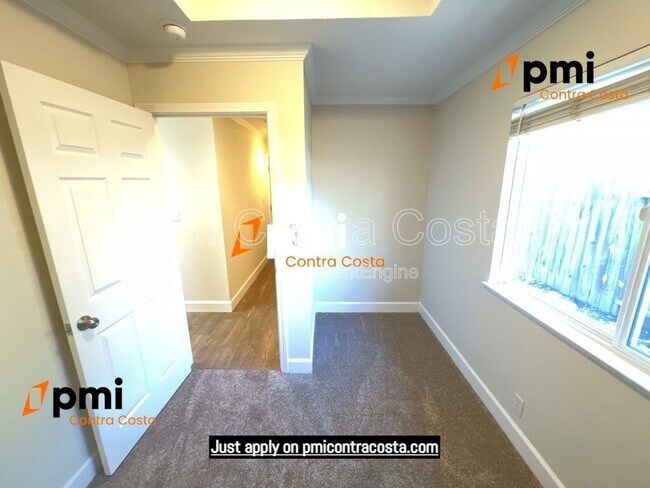 Building Photo - 194 Cynthia Dr