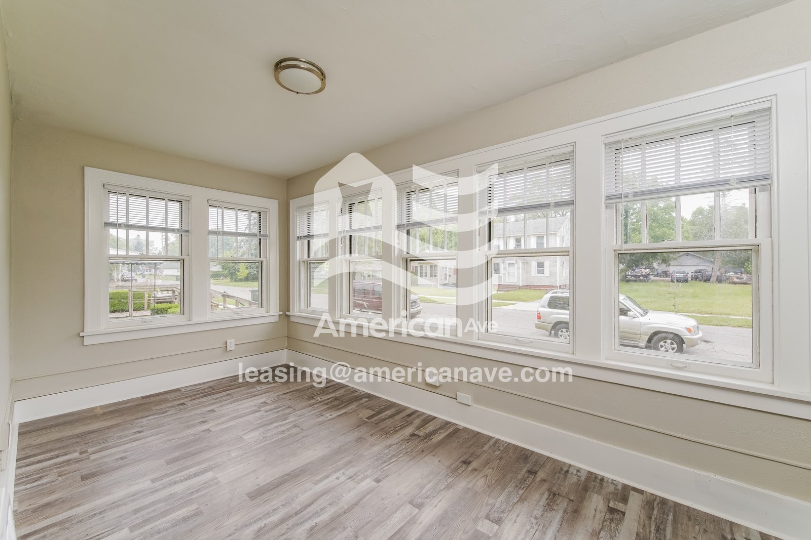 Building Photo - 1305 N Meade St